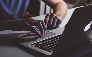 爱游戏官方入口-_绿色体育装备：环保理念引领潮流_，绿色环保为主题运动会